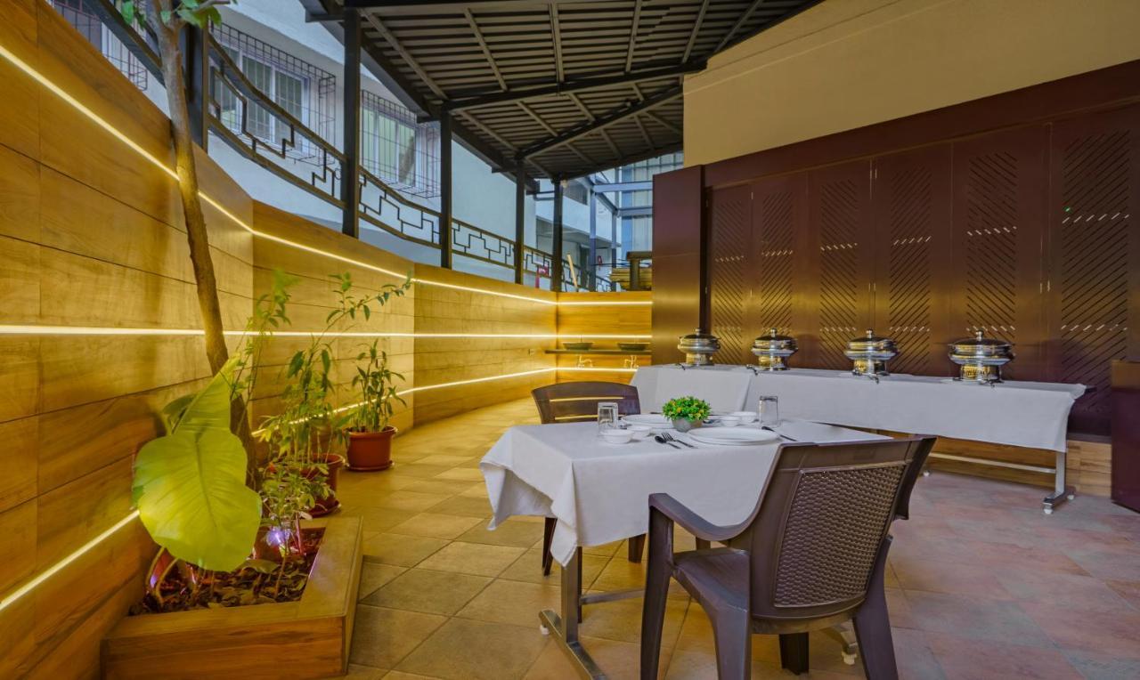 Treebo Premium Savera Inn Mumbai Exterior foto