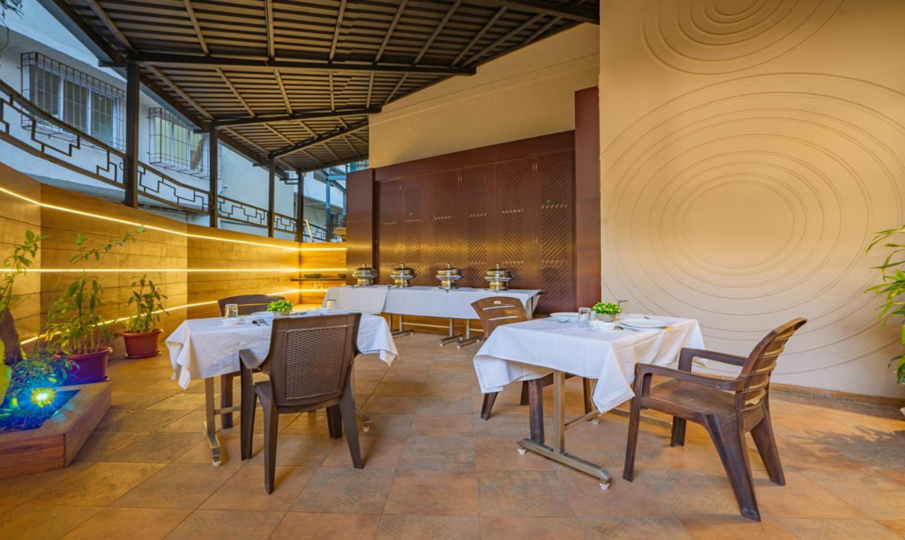 Treebo Premium Savera Inn Mumbai Exterior foto